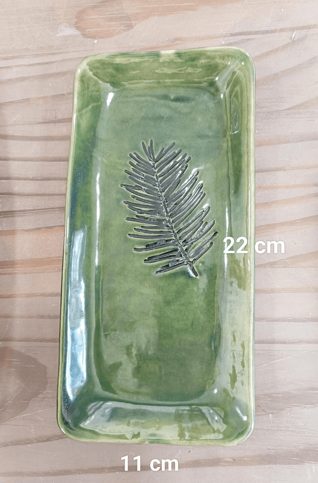 Plateau en grès vert avec empreinte sapin